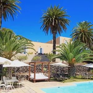 https://villa-colonial-heated-private-pool-marvellous-garden.tenerifehoteles.net