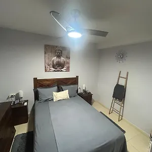https://casa-los-abrigos.in-canary-islands.com